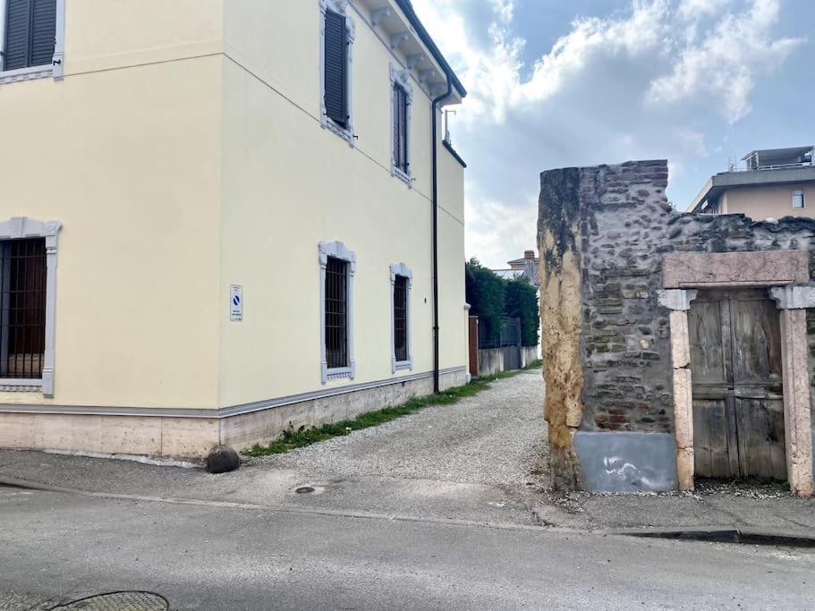 Appartamento Zona Fiera A 10 Minuti Dal Centro Con Parcheggio Verona Esterno foto
